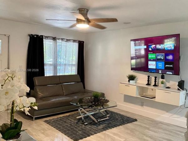 5737 Freedom St , Hollywood, FL 33021