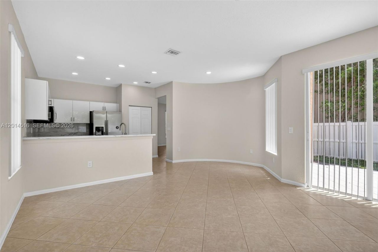 16398 SW 27th St, Miramar, FL 33027 Photo