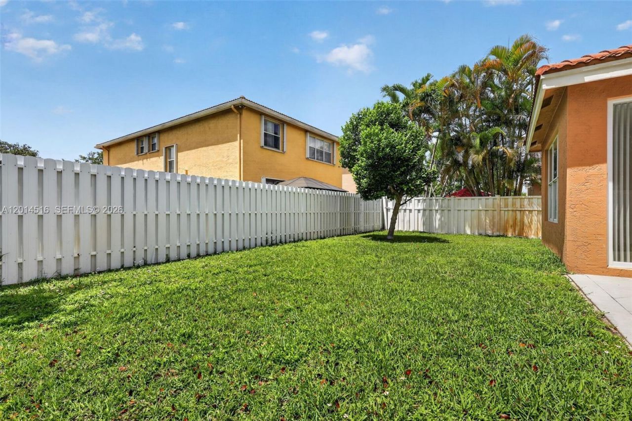 16398 SW 27th St, Miramar, FL 33027 Photo
