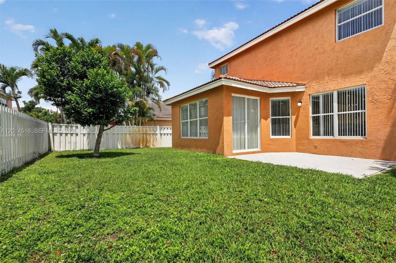 16398 SW 27th St, Miramar, FL 33027 Photo