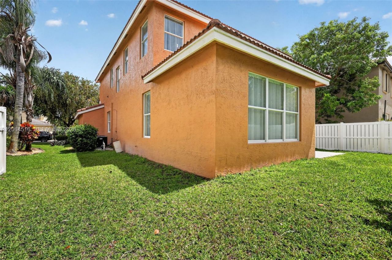 16398 SW 27th St, Miramar, FL 33027 Photo