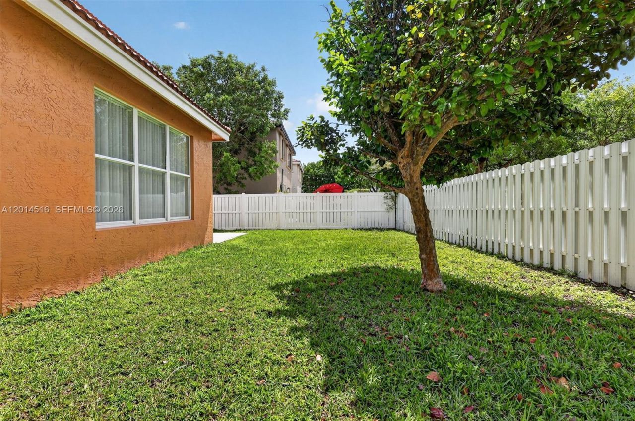16398 SW 27th St, Miramar, FL 33027 Photo