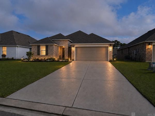 7800 Collin Trails, Denham Springs, LA 70726