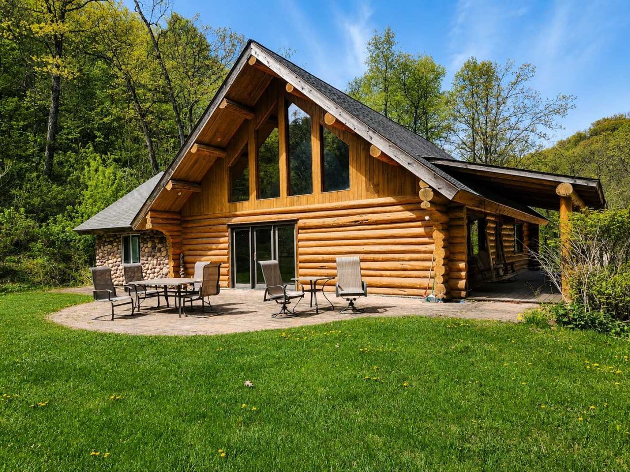 24141 Homer Valley Road, Winona, MN 55987