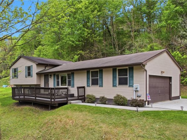 39 Blackswoods Rd, Freedom, PA 15042