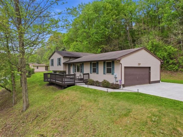 39 Blackswoods Rd , Freedom, PA 15042