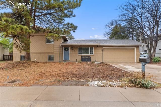 3288 W Parade Circle, Colorado Springs, CO 80917 Main Photo
