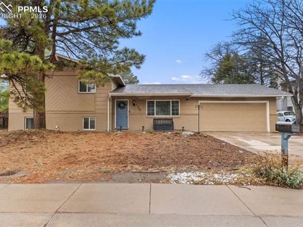 3288 W Parade Circle, Colorado Springs, CO 80917