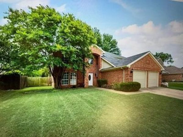 322 Ashley Oak Lane , Lake Dallas, TX 75065