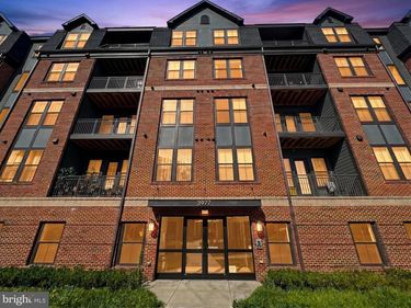 3927 FAIR RIDGE DRIVE, Unit 201, FAIRFAX, VA 22033