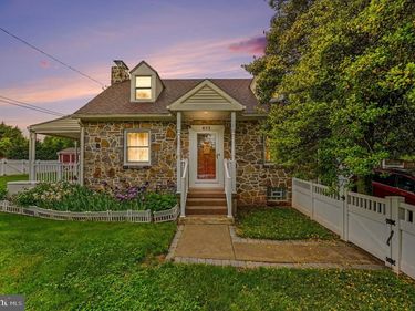 683 RIDGE ROAD, SPRING CITY, PA 19475