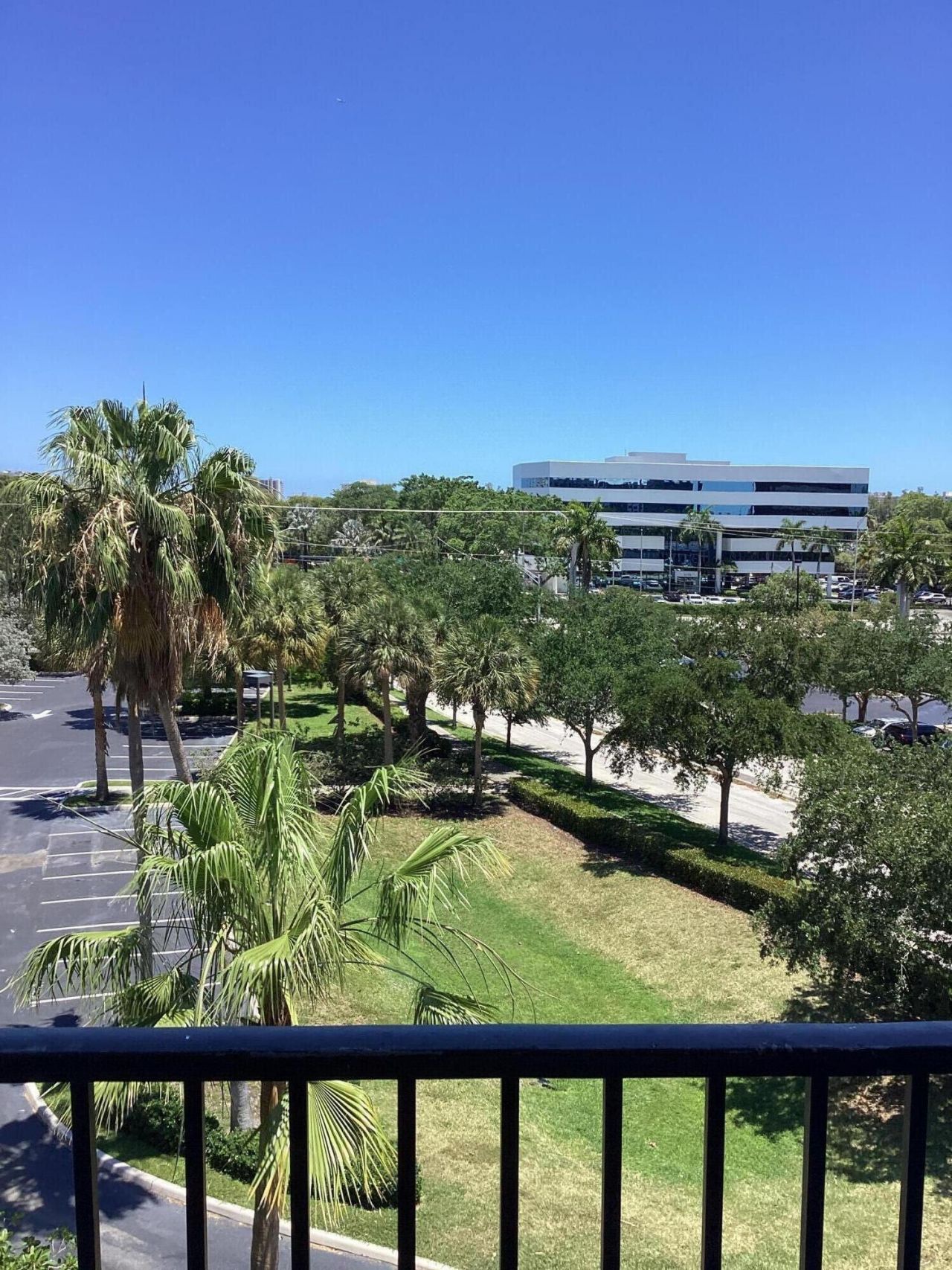 2421 NE 65th Street, Unit 506, Fort Lauderdale, FL 33308 Photo