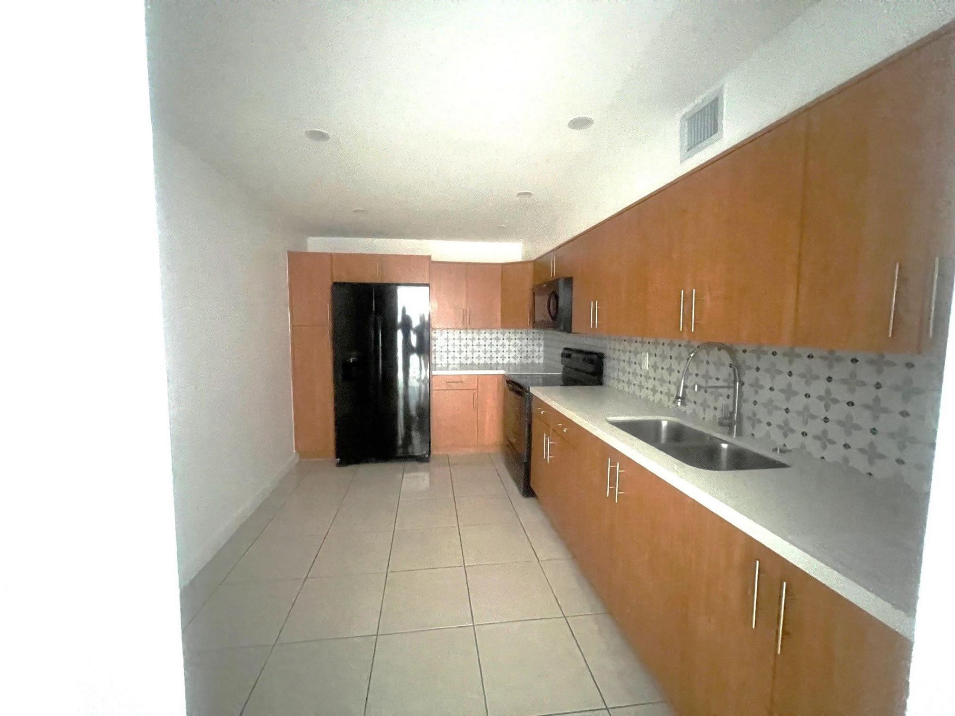 7000 NW 186th Street, Unit 4-325, Hialeah, FL 33015 Photo