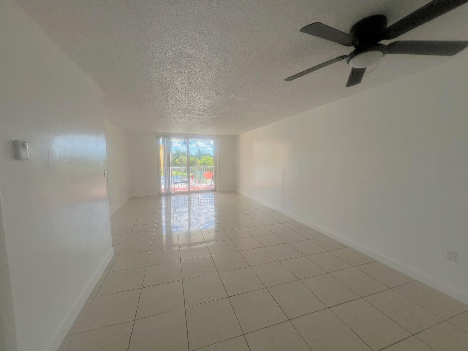 7000 NW 186th Street, Unit 4-325, Hialeah, FL 33015 Photo