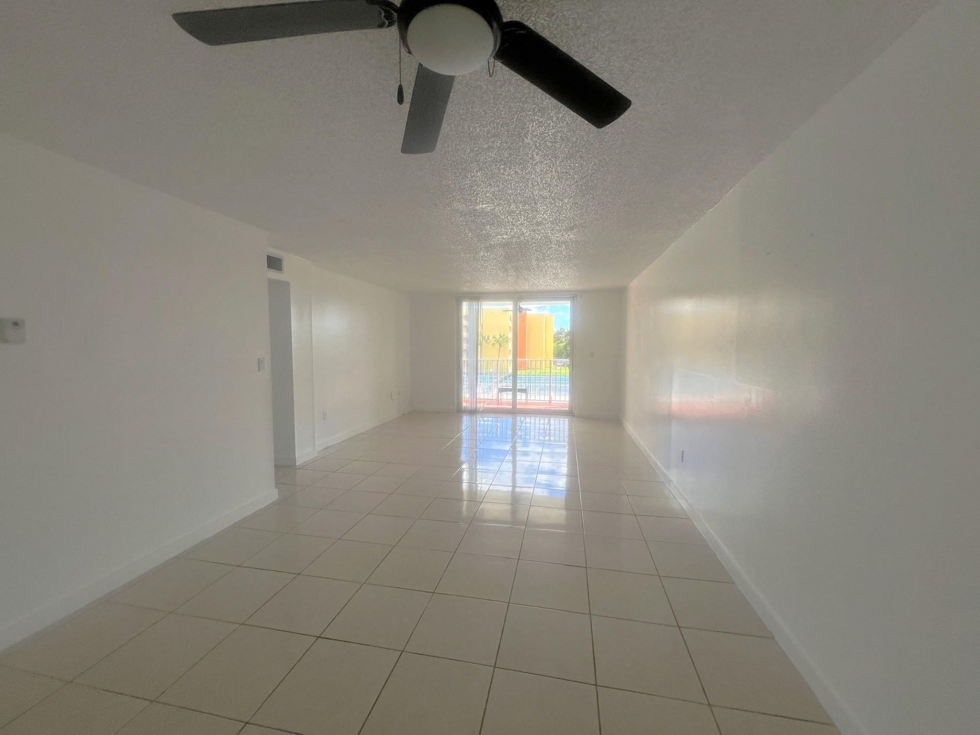 7000 NW 186th Street, Unit 4-325, Hialeah, FL 33015 Photo