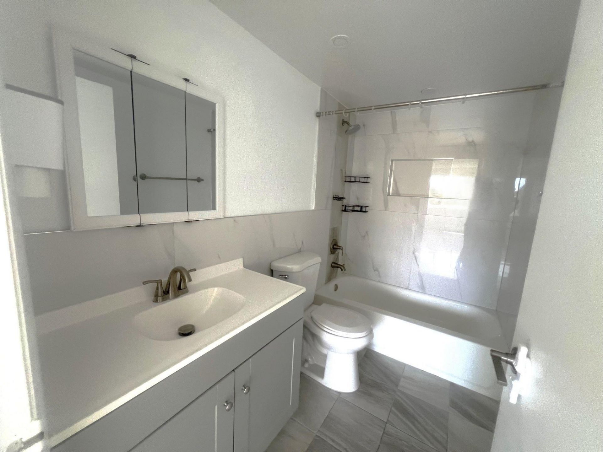 7000 NW 186th Street, Unit 4-325, Hialeah, FL 33015 Photo