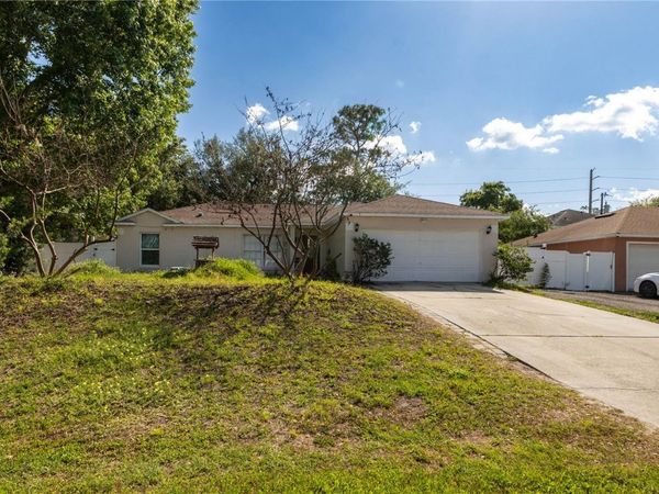 1240 CLARION CIRCLE , DELTONA, FL 32738