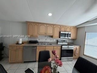 114 Lone Pine Drive , Hallandale Beach, FL 33009 Photo