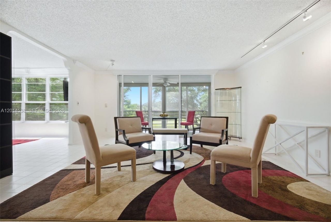 821 Cypress Blvd , Unit 307, Pompano Beach, FL 33069 Photo