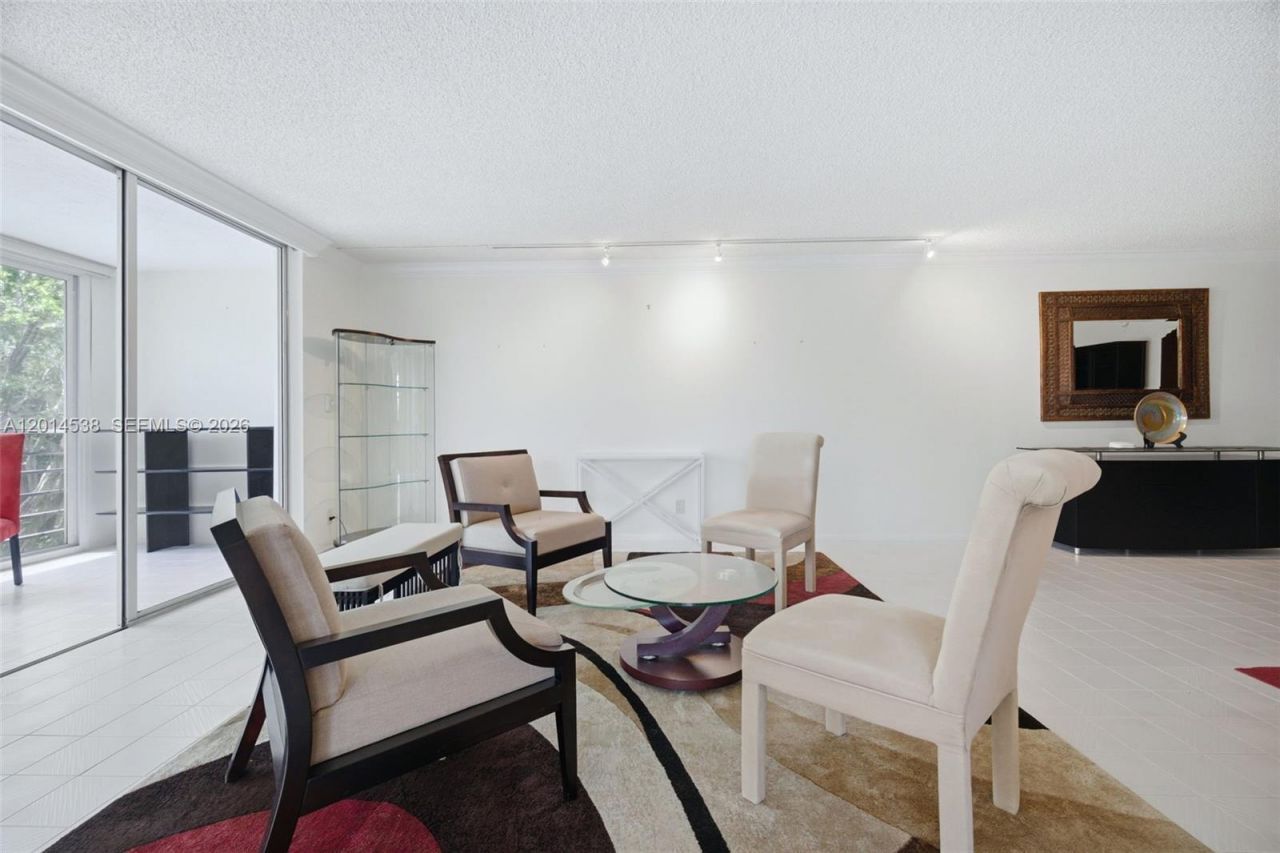 821 Cypress Blvd , Unit 307, Pompano Beach, FL 33069 Photo