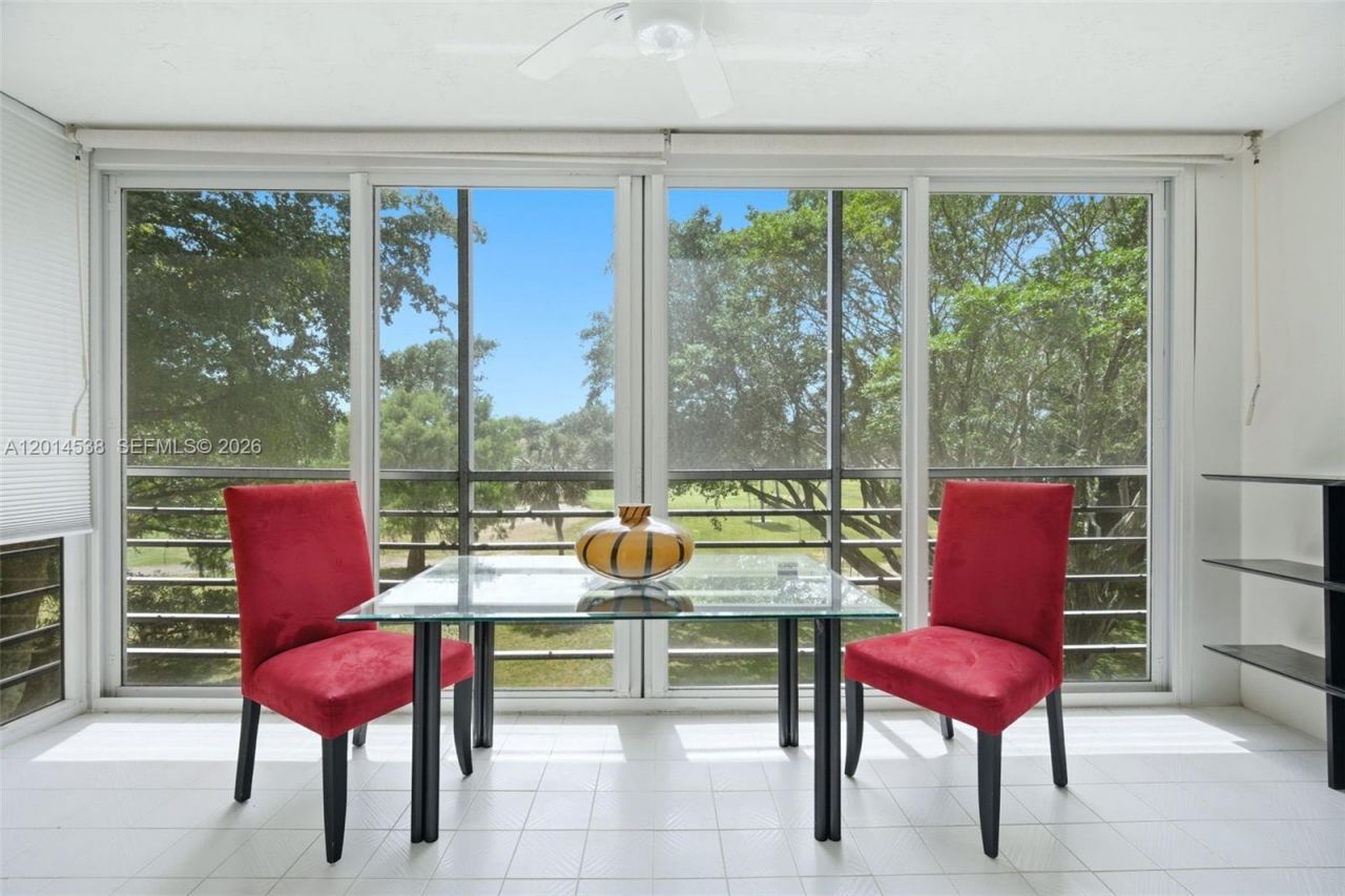 821 Cypress Blvd , Unit 307, Pompano Beach, FL 33069 Photo