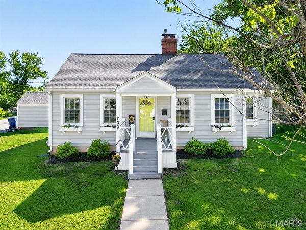 700 3rd Street , Troy, MO 63379
