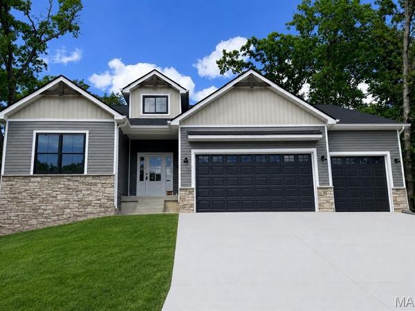 32060 N Fairway Drive, Foristell, MO 63348