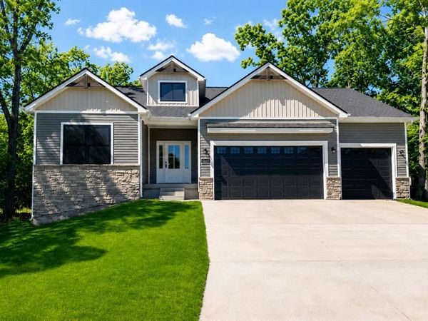 32060 N Fairway Drive, Foristell, MO 63348