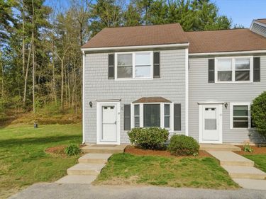 25 Blossom Lane, Merrimack, NH 03054