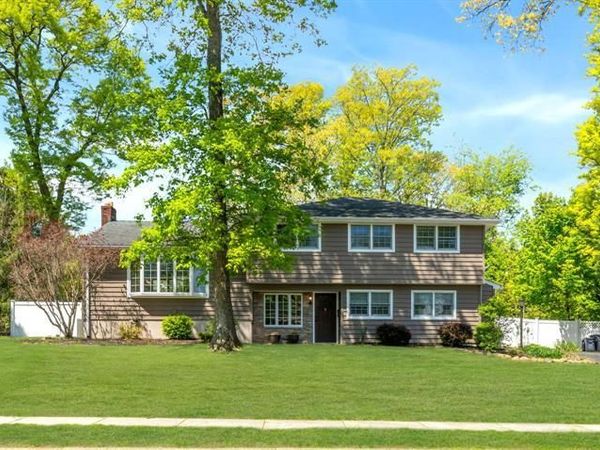 53 Smithfield Road, WALDWICK, NJ 07463