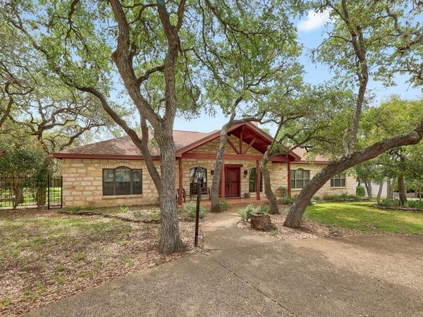 95 Augusta DR, Wimberley, TX 78676