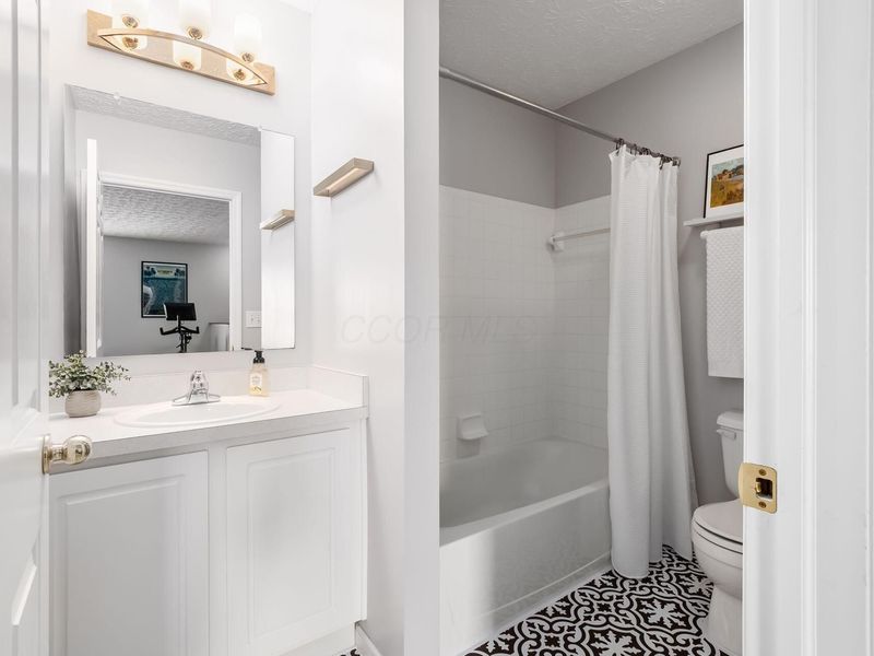 6211 Hampton Green Place, Unit 2B, Dublin, OH 43016 Photo 29