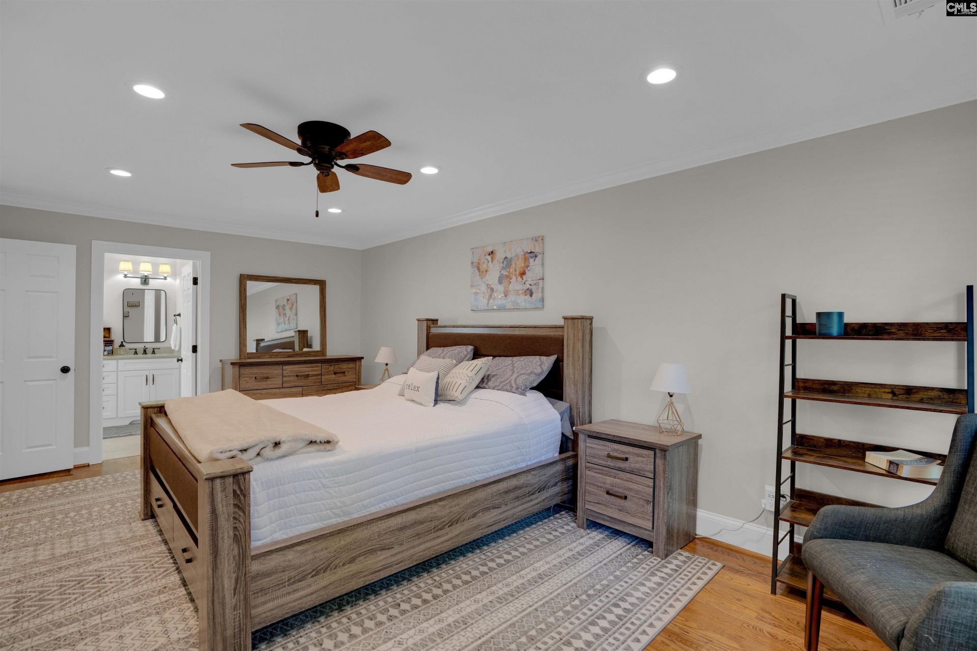 305 Barberry Drive  Photo 16