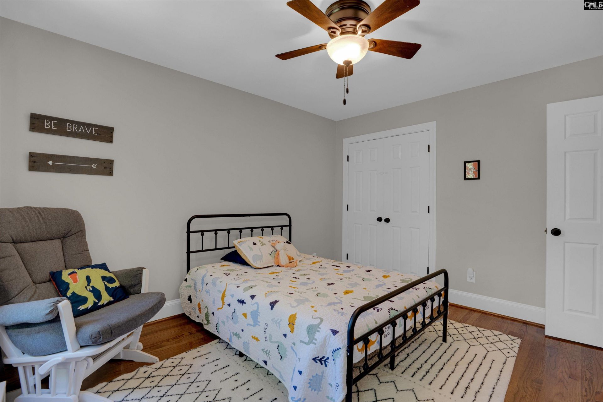 305 Barberry Drive  Photo 25