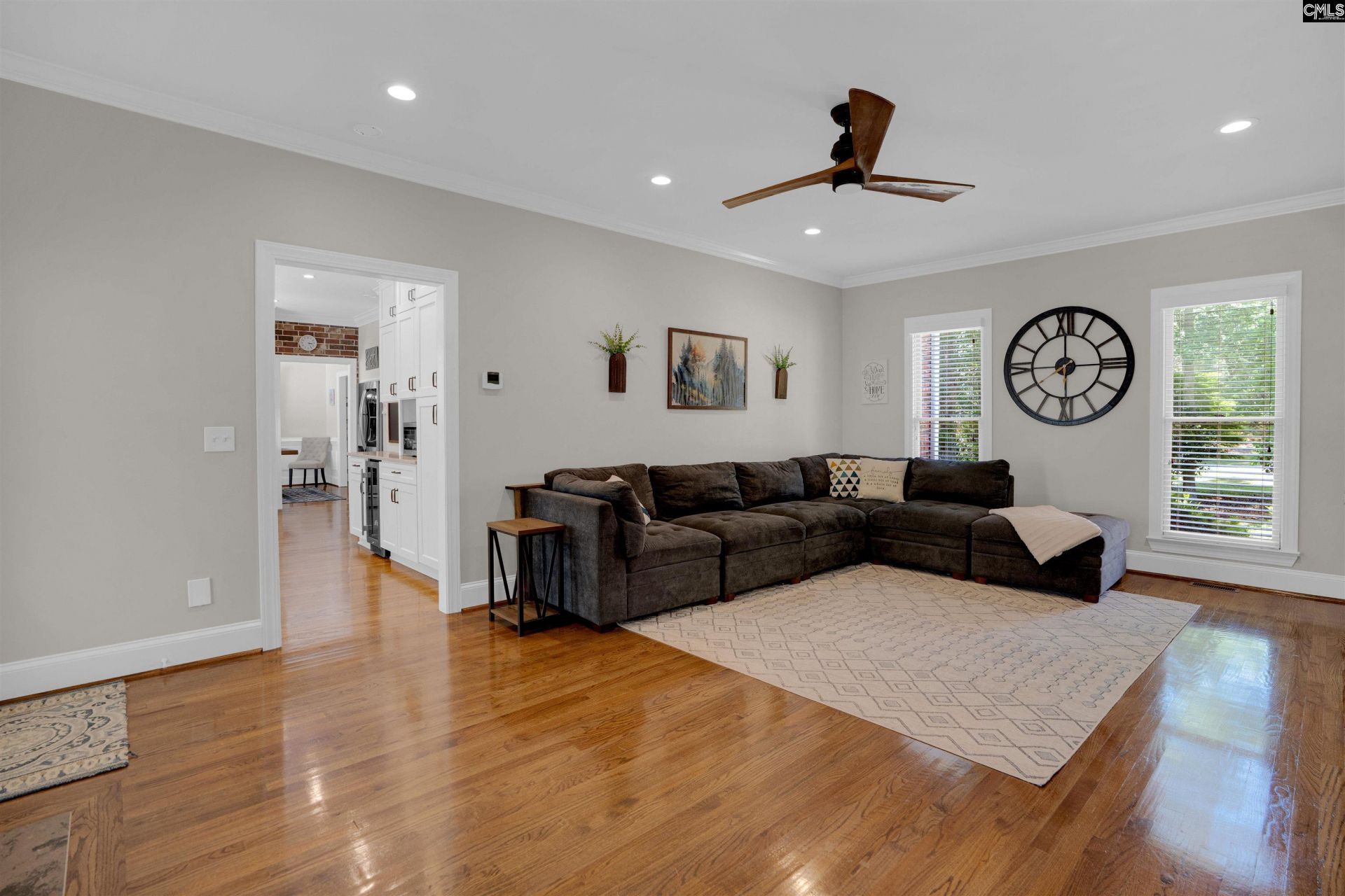 305 Barberry Drive  Photo 33