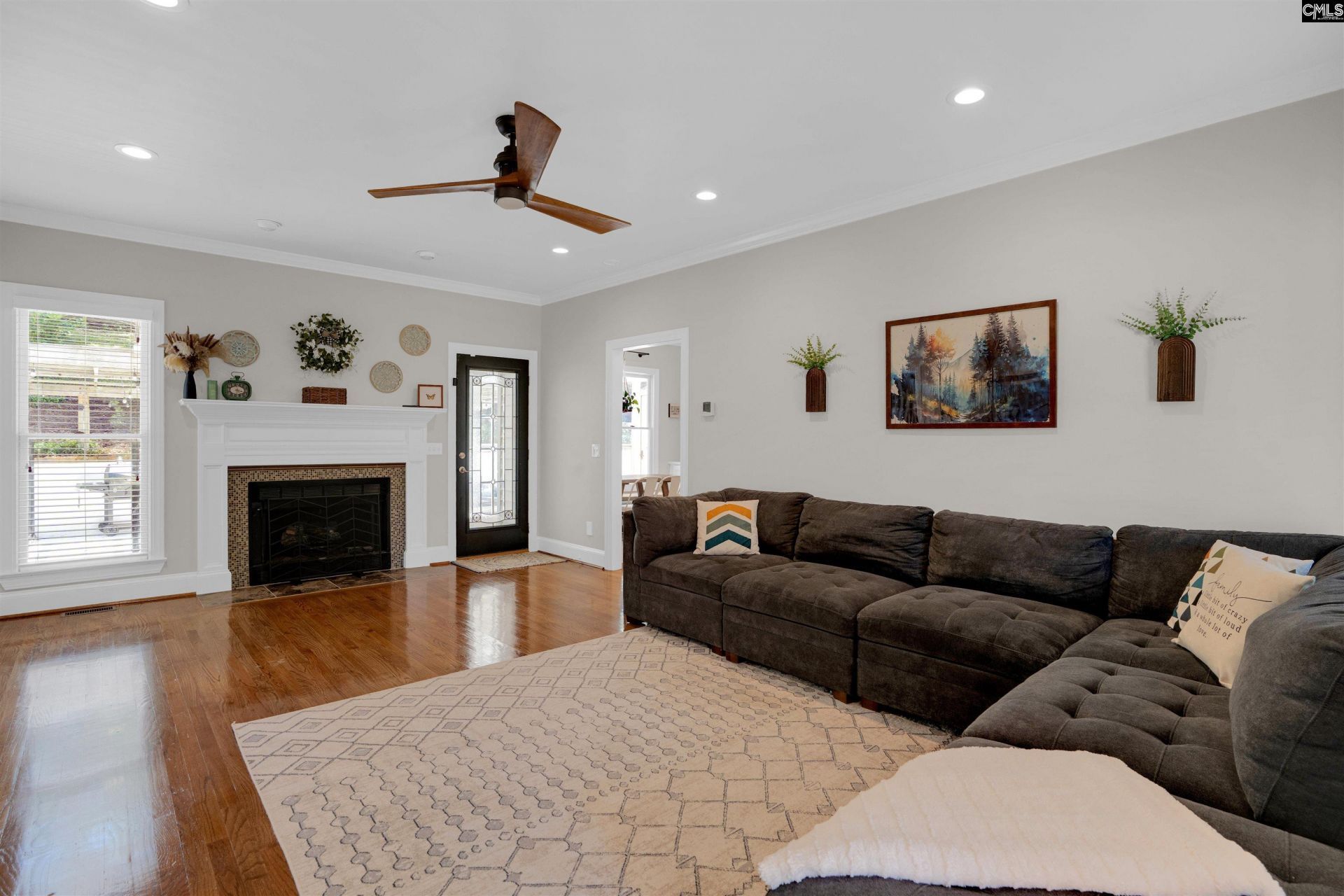 305 Barberry Drive  Photo 34