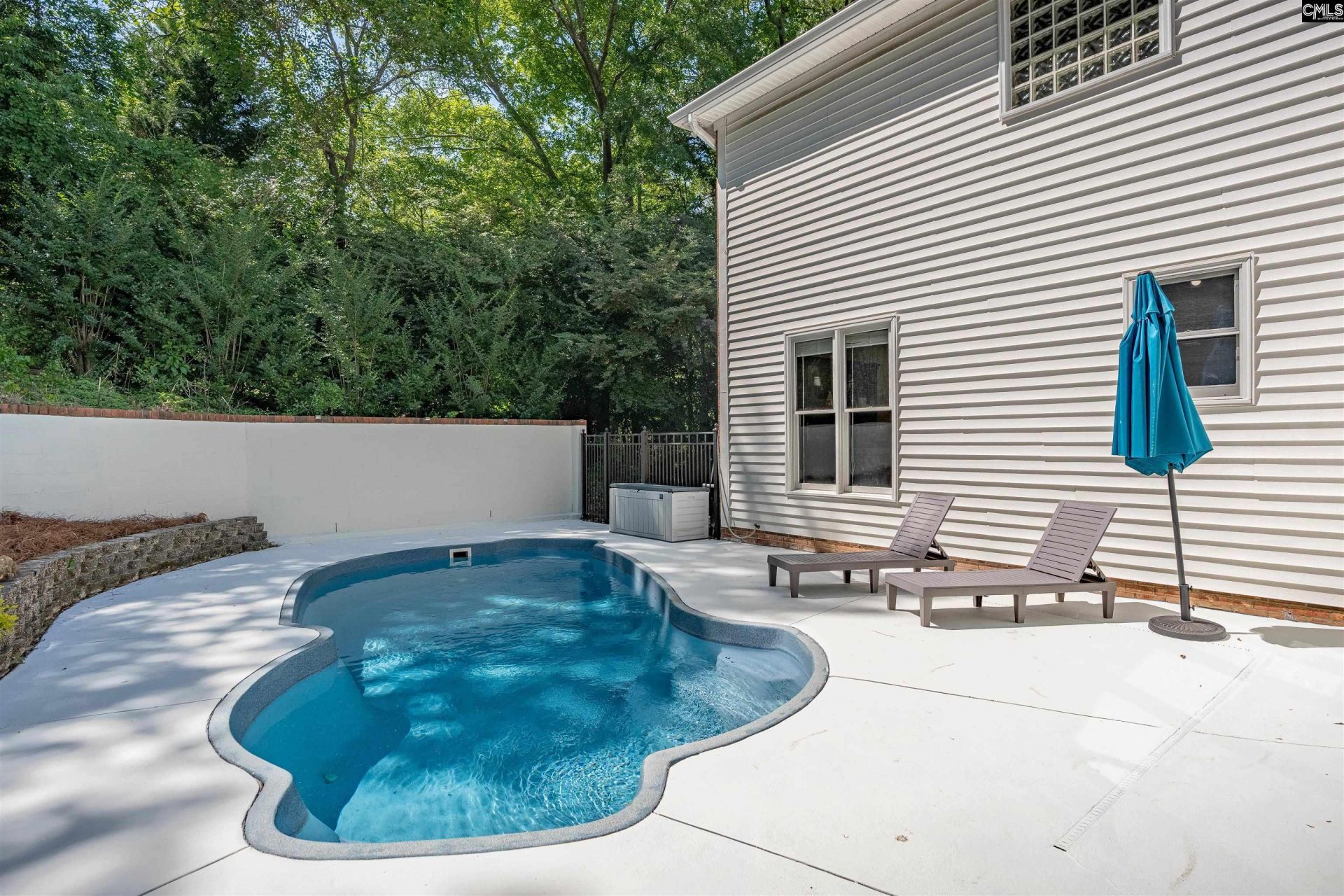 305 Barberry Drive  Photo 44