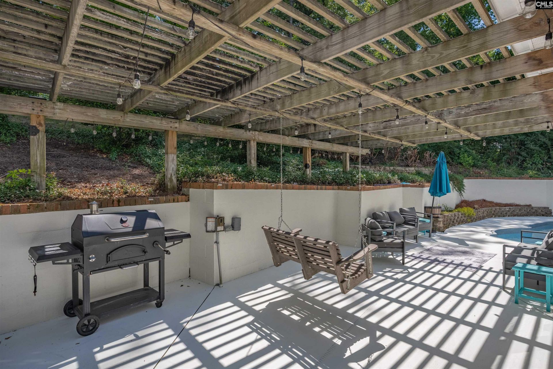 305 Barberry Drive  Photo 45