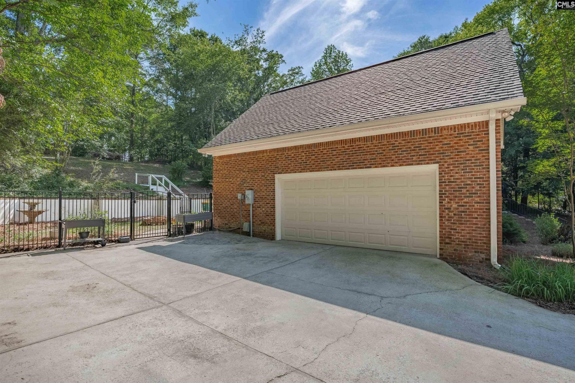 305 Barberry Drive  Photo 48