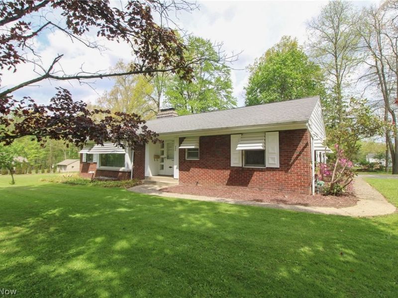 804 Crestview Drive, Boardman, OH 44512 Photo 2