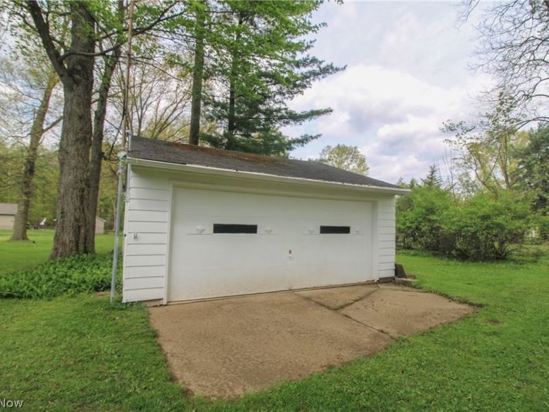 804 Crestview Drive, Boardman, OH 44512 Photo 6