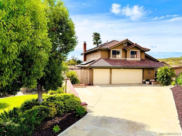 672 CHATEAU PLACE, Escondido, CA 92029