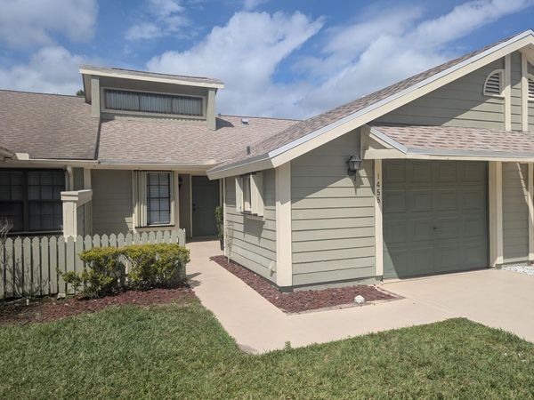 1455 SE Colchester Circle, Port St. Lucie, FL 34952