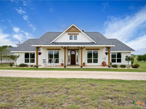 1854 County Road 464, Elgin, TX 78621
