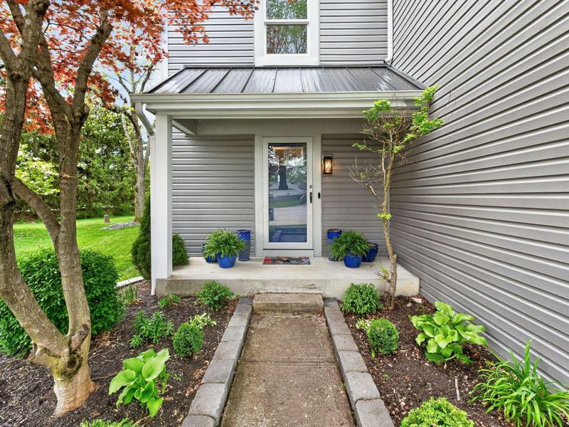 4895 Derry Court, Columbus, OH 43221 Photo 4
