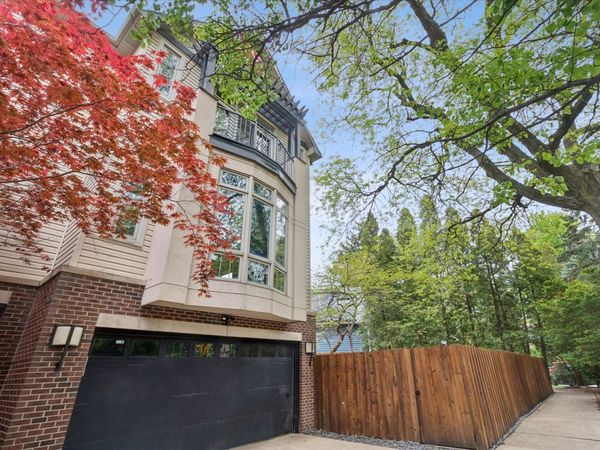 3708 N Kenneth Avenue , Chicago, IL 60641