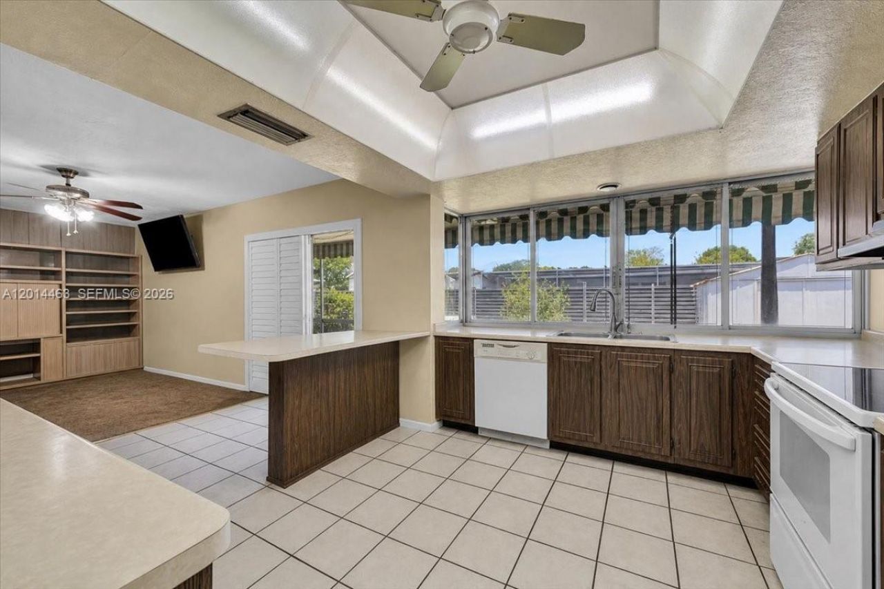 9261 SW 55th St, Cooper City, FL 33328 Photo