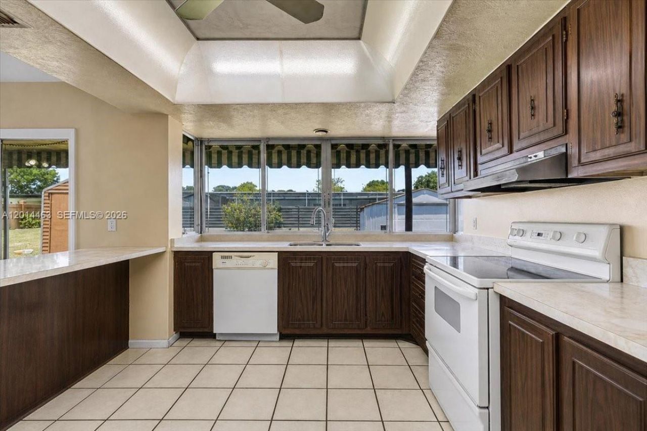 9261 SW 55th St, Cooper City, FL 33328 Photo