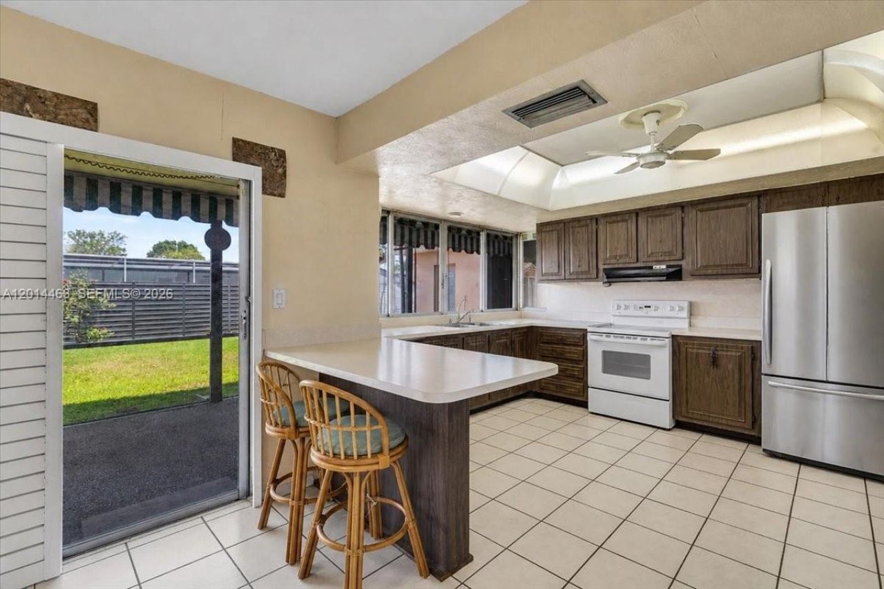 9261 SW 55th St, Cooper City, FL 33328 Photo