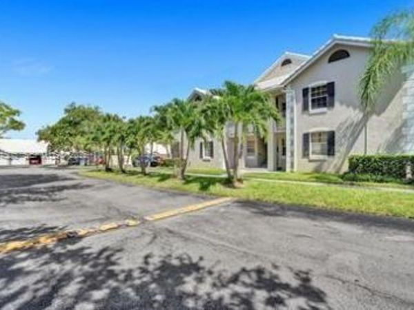 2871 N Oakland Forest Dr , Unit 210, Oakland Park, FL 33309